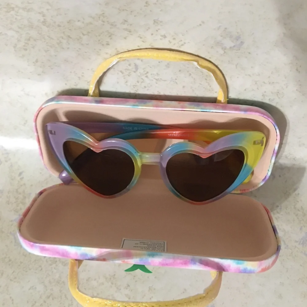 Colorful Pineapple sunglasses & case set